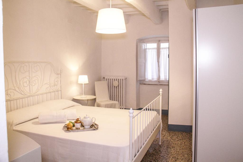 Abitare Il Borgo Piazza Del Popolo Apartment Castagneto Carducci Bagian luar foto