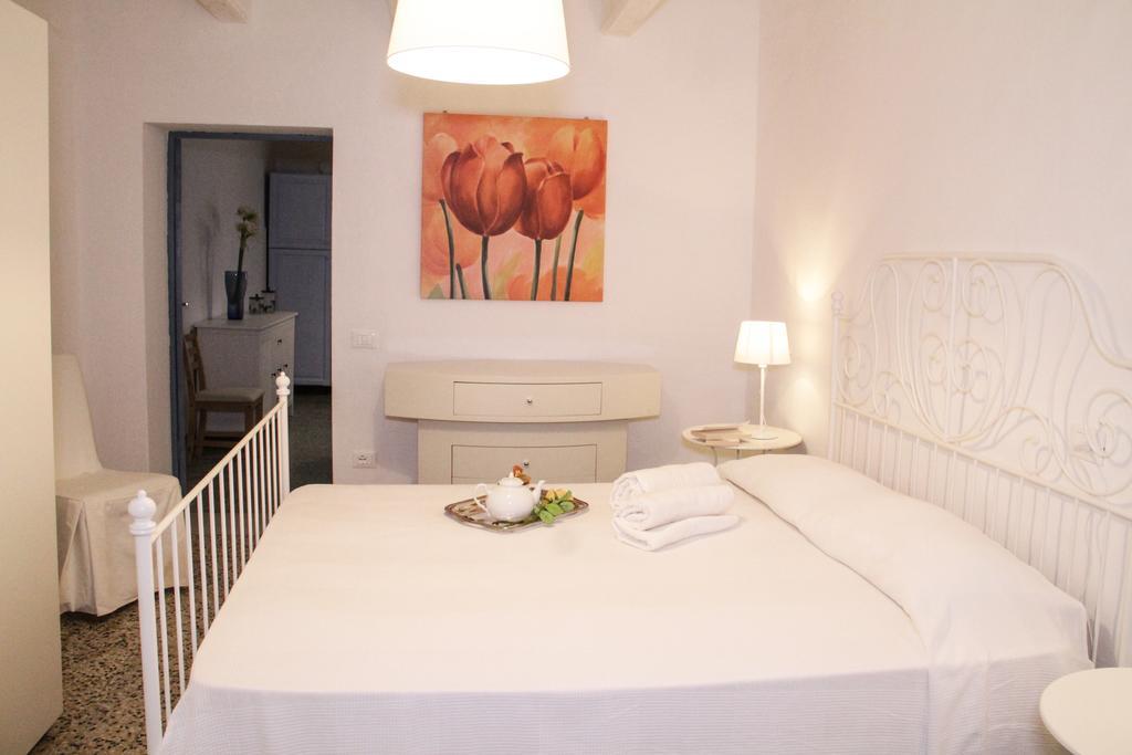 Abitare Il Borgo Piazza Del Popolo Apartment Castagneto Carducci Bagian luar foto