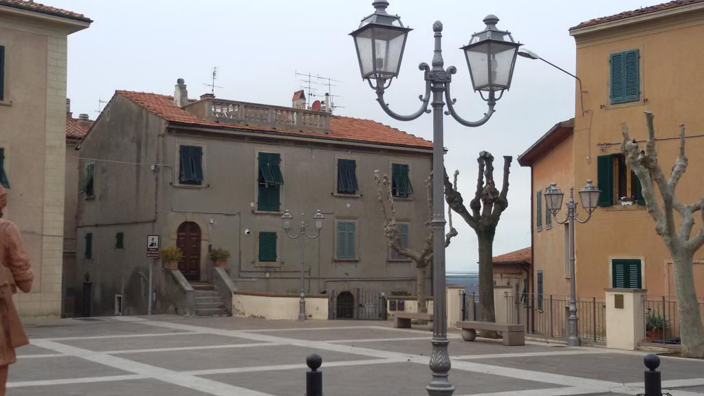 Abitare Il Borgo Piazza Del Popolo Apartment Castagneto Carducci Bagian luar foto