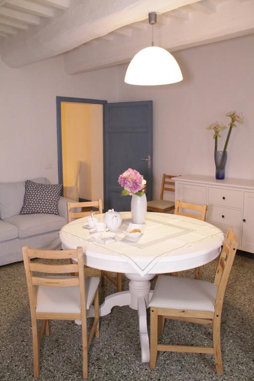 Abitare Il Borgo Piazza Del Popolo Apartment Castagneto Carducci Bagian luar foto